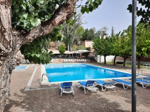 Piscina municipal de Sant Pau d'Ordal amb gandules